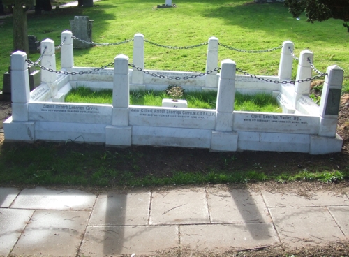 The Lancelyn Green Grave, St Andrews, Bebington